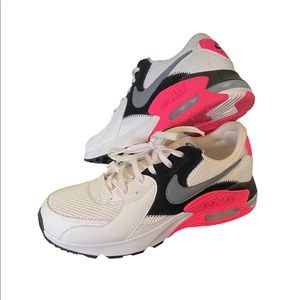 Women’s Nike Airmax sneakers, size 7.5